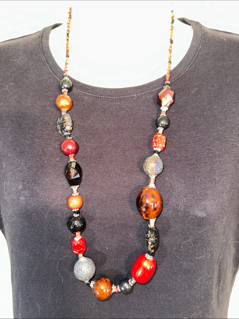 Chunk Boho  Multicolor Bead Necklace in‎ Red & Black